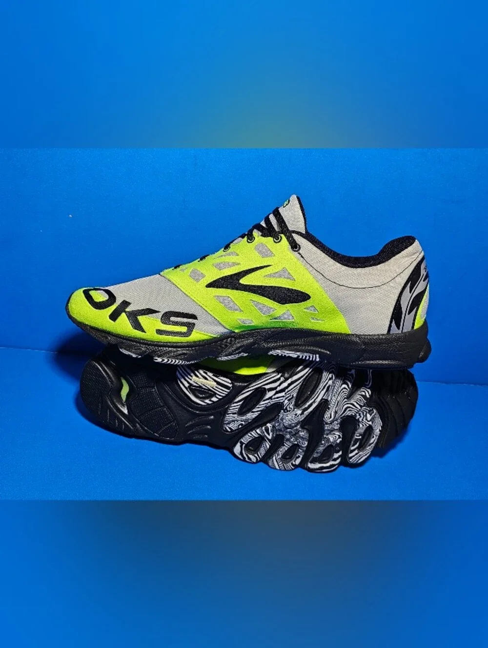 BROOKS T7 Racer  Men's White/Neón Yellow/Black Running Trail Shoes Size 13 US